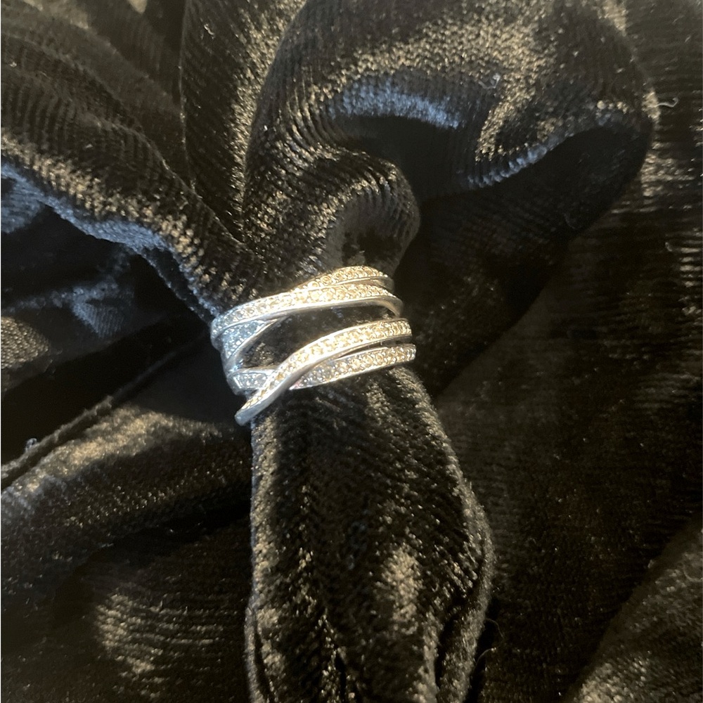 Elle Jewelry Sterling Silver Ring - Size 6